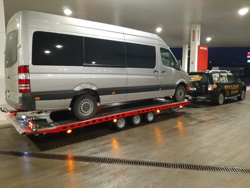 Avtovleka Šimenko Maribor dostava kombija.