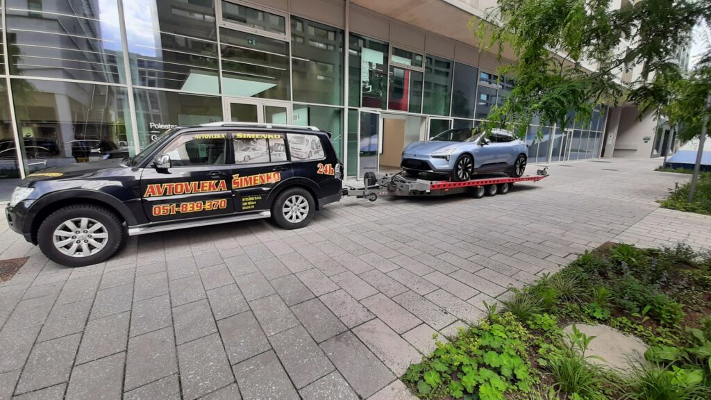 Prevoz novega avtomobila.